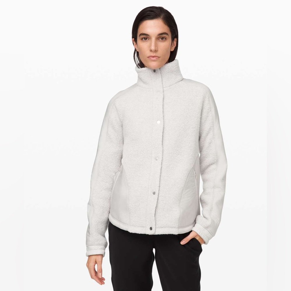 Lululemon Go Cozy Jacket
Heathered Ceramic
